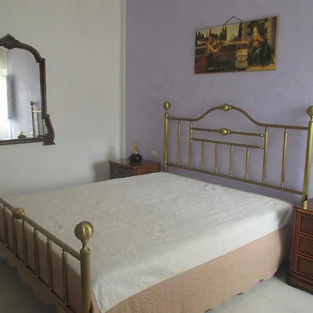 Chiesa Diruta Ferienhaus Grottole